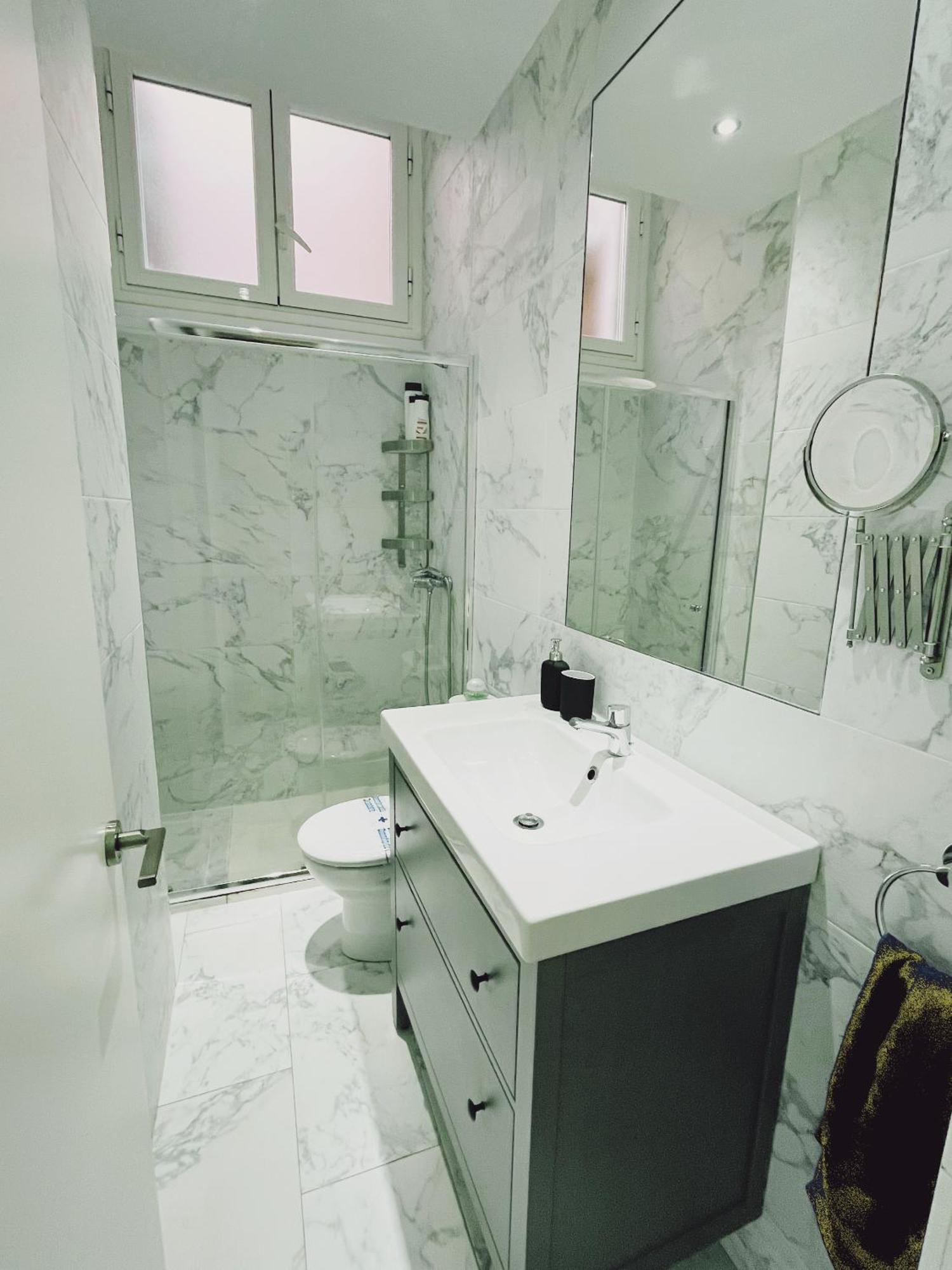 Dplace To Be - Amazing Apartments In Historic Center มาดริด ห้อง รูปภาพ